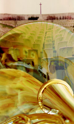 horn3.jpg (27490 bytes)