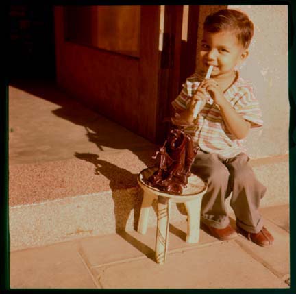 Pradip Malde flautist.jpg (30258 bytes)